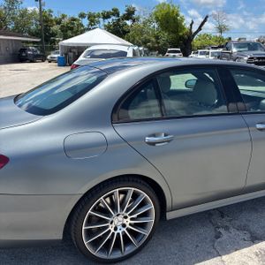 MERCEDES-BENZ E-CLASS AMG - 8