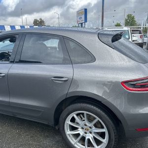 PORSCHE MACAN S - 6
