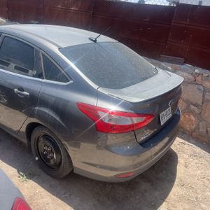 FORD FOCUS TITANIUM - 5