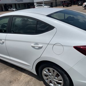 2020 Hyundai ELANTRA SE photo 5
