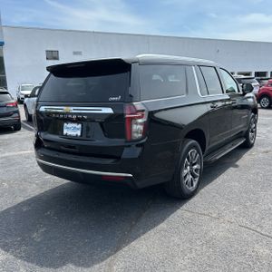 CHEVROLET SUBURBAN LS - 8