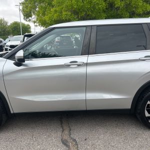 MITSUBISHI OUTLANDER ES 2.5 2WD - 4