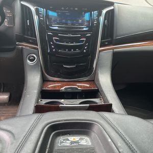 2015 Cadillac ESCALADE LUXURY 缩略图 40
