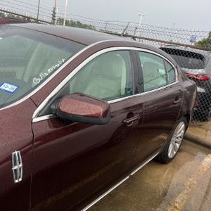 صورة 4 لـ 2010 Lincoln MKS BASE