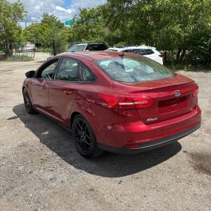 FORD FOCUS SE - 5