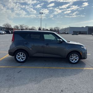 KIA SOUL LX - 10