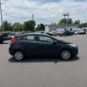 FORD FIESTA SE - 10