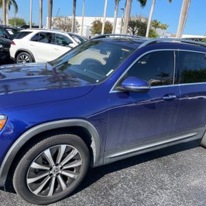 MERCEDES-BENZ GLB - 2