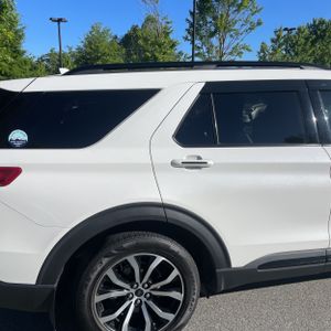 FORD EXPLORER ST - 9