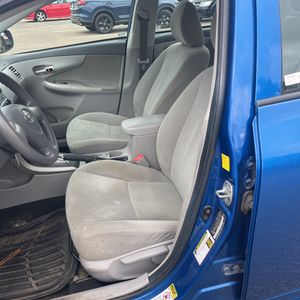 2010 Toyota COROLLA LE — миниатюра 32