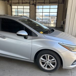 2017 Chevrolet CRUZE LT AUTO — миниатюра 13