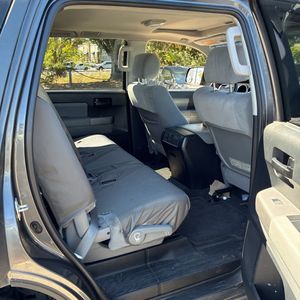 2012 Toyota SEQUOIA SR5 — фото 35