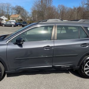 SUBARU OUTBACK BASE - 4