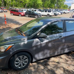 HYUNDAI ACCENT SE - 2