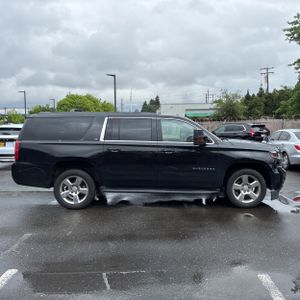 CHEVROLET SUBURBAN LT - 10