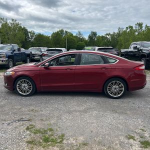 FORD FUSION SE - 3