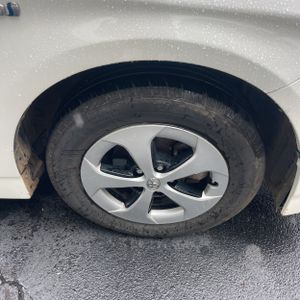 صورة مصغرة 20 لـ 2012 Toyota PRIUS THREE