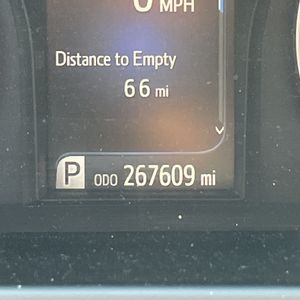 2017 Toyota CAMRY SE thumbnail 38