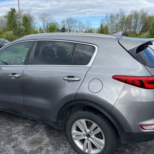 KIA SPORTAGE LX - 6