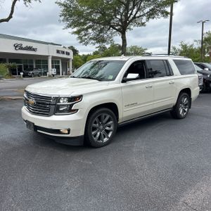 CHEVROLET SUBURBAN - 1