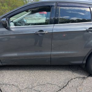 FORD ESCAPE SE - 4