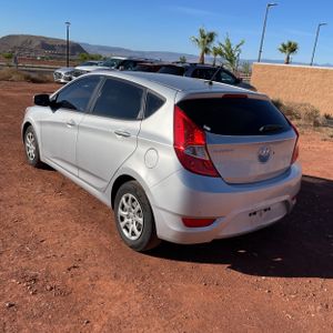 HYUNDAI ACCENT - 5