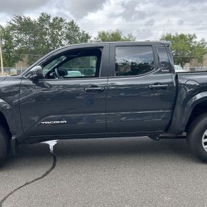 TOYOTA TACOMA SR5 - 4
