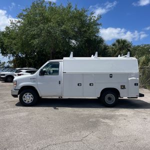 FORD E-350 CUTAWAY - 3