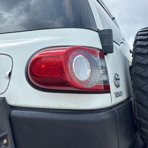صورة 59 لـ 2013 Toyota FJ CRUISER BASE