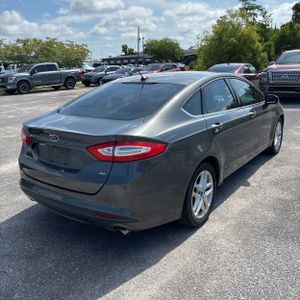 FORD FUSION SE - 7