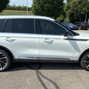 2021 Lincoln AVIATOR RESERVE — фото 11