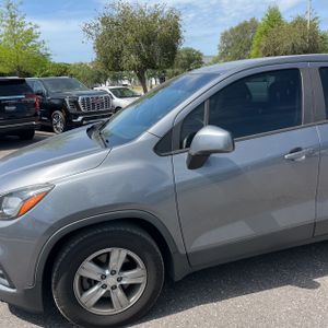 CHEVROLET TRAX LS - 2