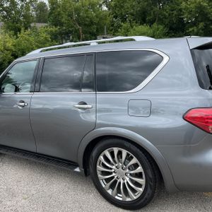 2017 Infiniti QX80 — фото 6