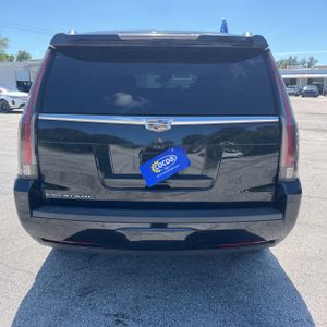 CADILLAC ESCALADE LUXURY - 7