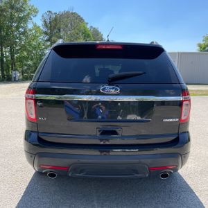 FORD EXPLORER XLT - 7