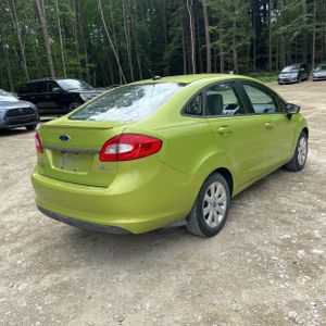 FORD FIESTA SE - 8