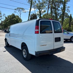 CHEVROLET EXPRESS 2500 - 4