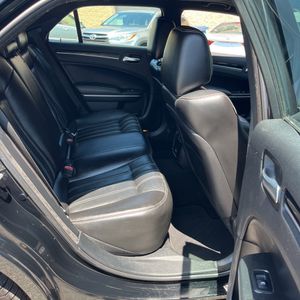2019 Chrysler 300 S 缩略图 35