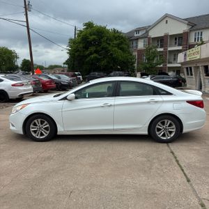 HYUNDAI SONATA GLS - 3