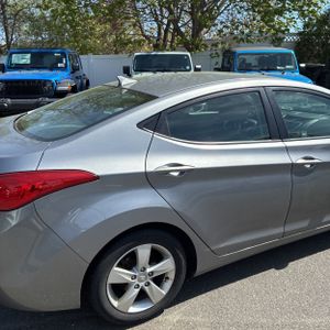 HYUNDAI ELANTRA - 9