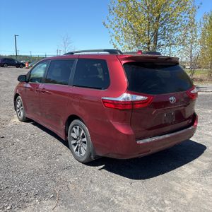 TOYOTA SIENNA - 5