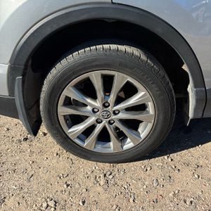 2017 Toyota RAV4 HYBRID LIMITED 照片 19