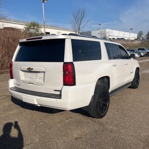 CHEVROLET SUBURBAN PREMIER - 8