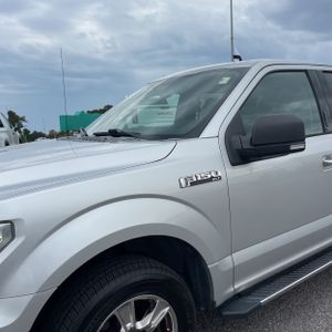 FORD F-150 XLT - 2