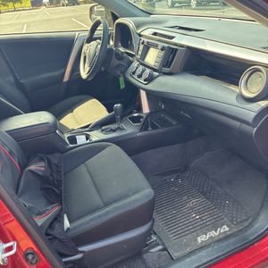 صورة 33 لـ 2016 Toyota RAV4 LE