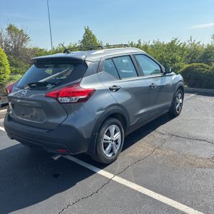 NISSAN KICKS S - 8