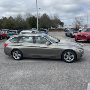 BMW 328I XDRIVE - 10