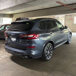 صورة 8 لـ 2022 BMW X5 XDRIVE45E