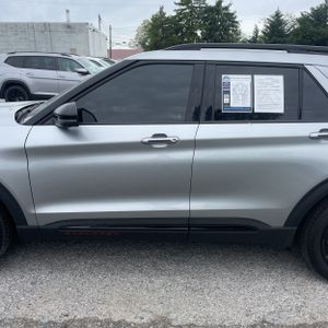 FORD EXPLORER ST - 4