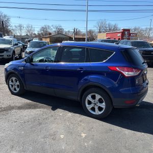 FORD ESCAPE SE - 5